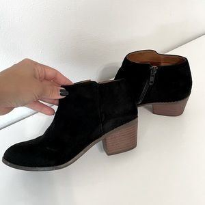 Girls low rise black boots